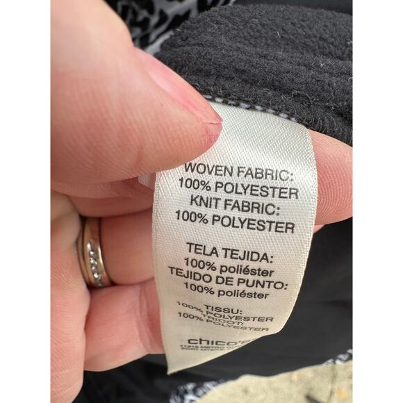 Weekends by Chico’s vest - Picture 5 of 8